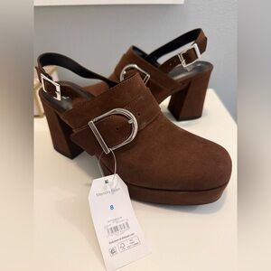 Elegant Brown Platform Clog with Buckle Detail